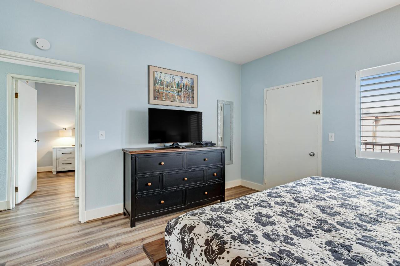 Sand & Sea: Blue Haven Seaside Exterior photo